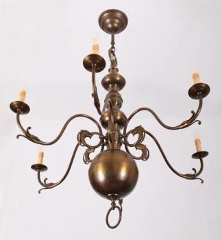 Holandský lustr s psími hlavami. Šestiramenný Holandský lustr s psími hlavami. Šestiramenný