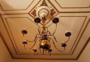 Osmiramenný vlámský lustr Osmiramenný vlámský lustr