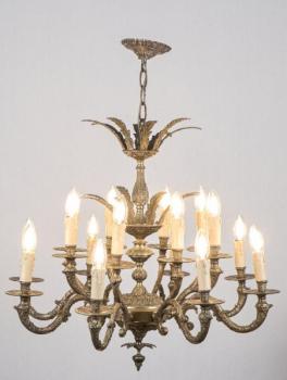 Dvoupatrový lustr z leštěné mosazi 16 sv Dvoupatrový lustr z leštěné mosazi 16 sv