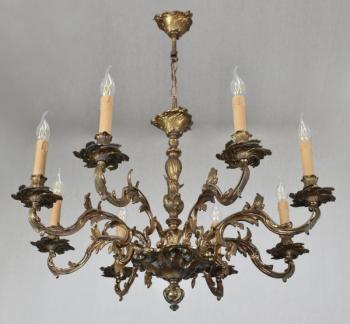 Velmi zdobný rokokový lustr z bronzu Velmi zdobný rokokový lustr z bronzu