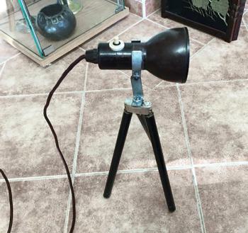 Stojací nebo stolní lampička Stojací nebo stolní lampička