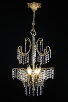 Mosazný lustr s křišťálovými ověsy Mosazný lustr s křišťálovými ověsy