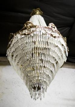 Lustr s ověsky Lustr s ověsky