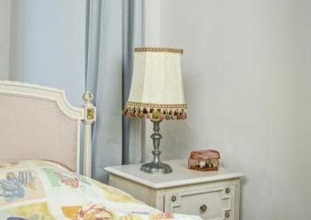 Cínová stolní lampička Cínová stolní lampička