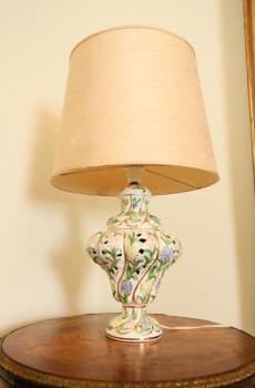 Italská porcelánová lampička V 68 cm Italská porcelánová lampička V 68 cm