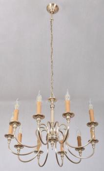 Elegantní starožitný lustr ve stříbrné barvě Elegantní starožitný lustr ve stříbrné barvě