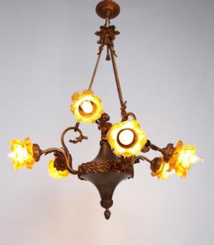 Starožitný secesní lustr s Putto Starožitný secesní lustr s Putto