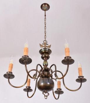 Šestiramenný vlámský lustr. Funkční Šestiramenný vlámský lustr. Funkční