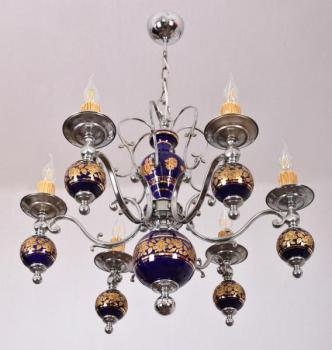 Francouzský vintage styl. Šestiramenný lustr Francouzský vintage styl. Šestiramenný lustr