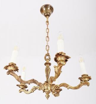 Pětiramenný mosazný lustr. Funkční Pětiramenný mosazný lustr. Funkční