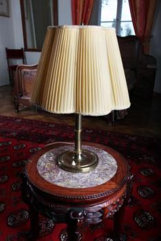 Starožitná mosazná lampièka s látkovým stínidlem