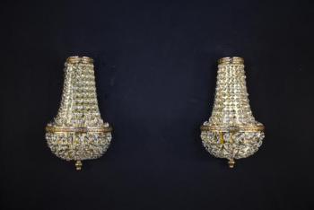 Párové nástìnné lampy s køiš�álky